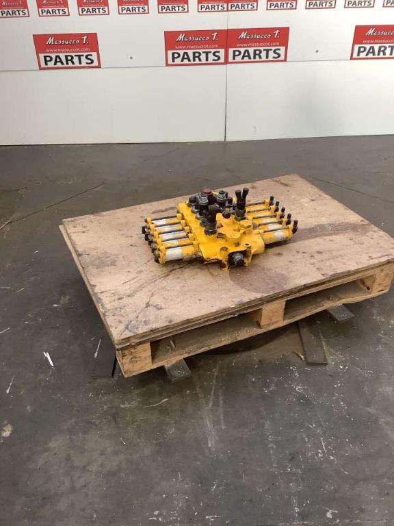 Hydraulic distributor for Kalmar 12-600 Photo 3