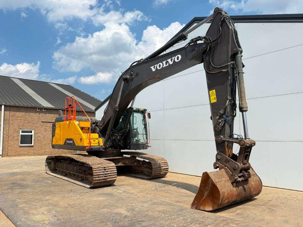 Volvo EC300EL - Hammer Lines / Automatic Greasing Photo 7