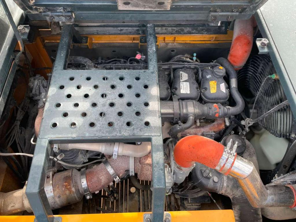Hyundai HX480L Photo 29