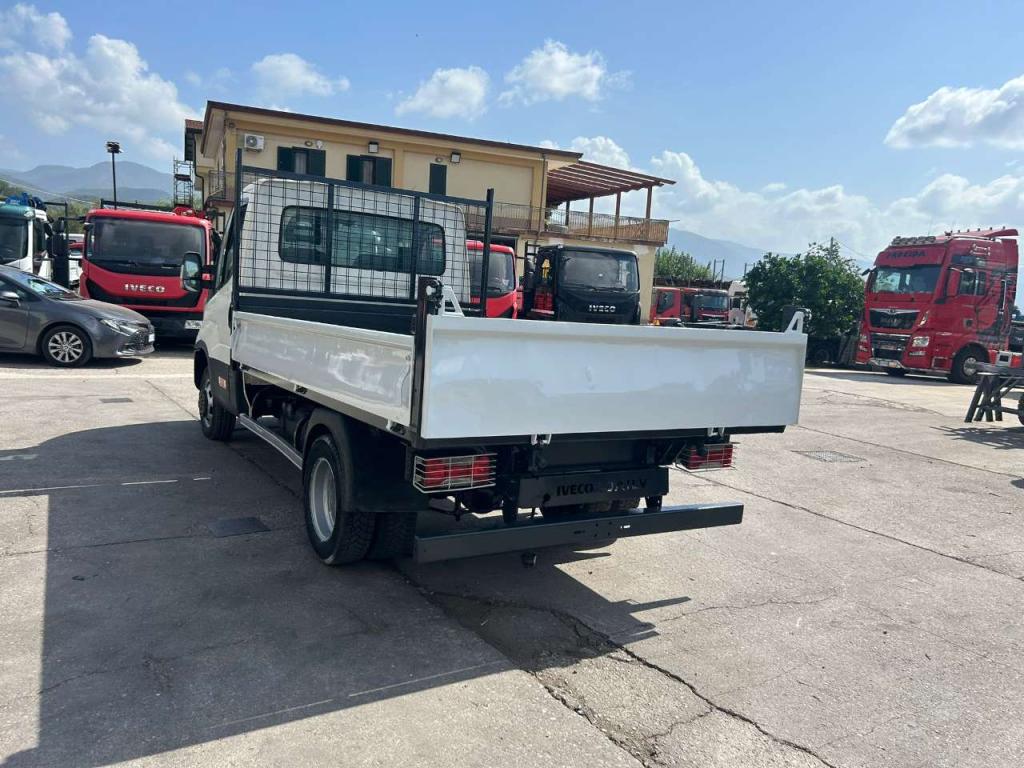 Iveco DAILY 35-120 Photo 14
