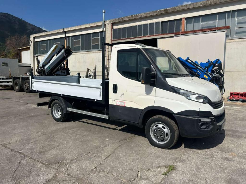 Iveco DAILY 35-120 Photo 15