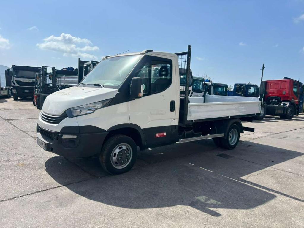 Iveco DAILY 35-120 Photo 17