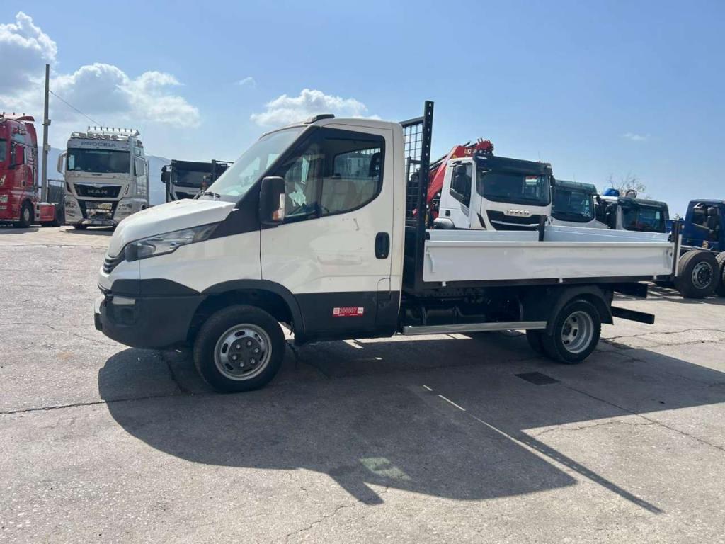 Iveco DAILY 35-120 Photo 19