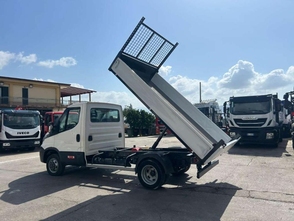 Iveco DAILY 35-120 Photo 20