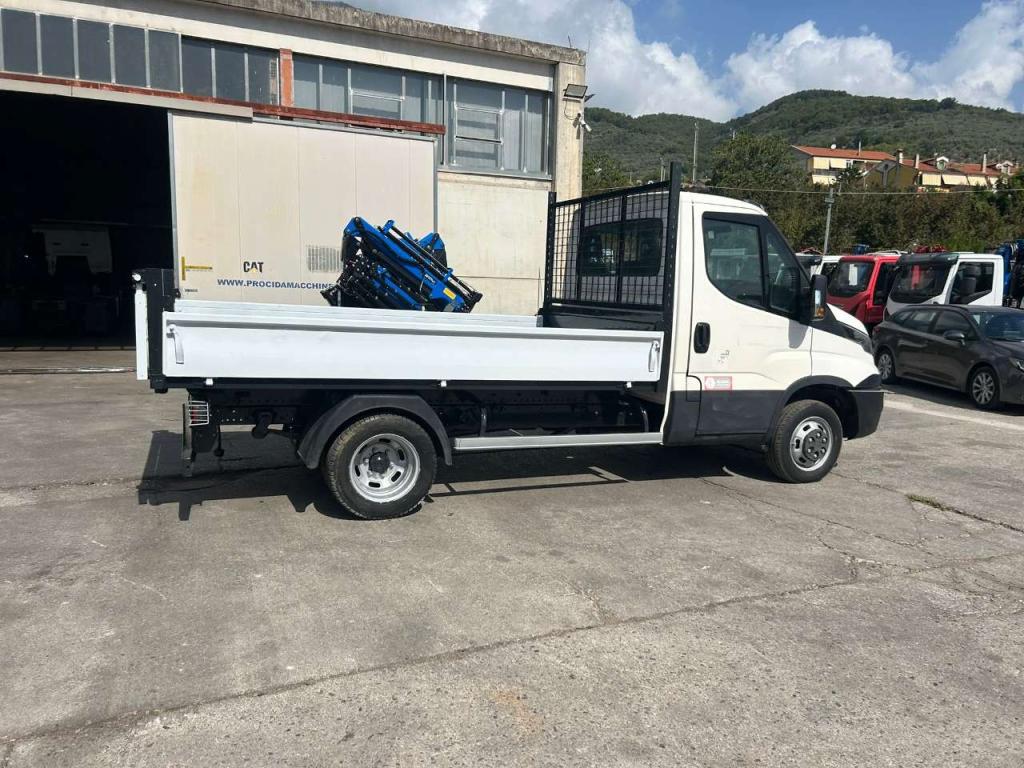 Iveco DAILY 35-120 Photo 9