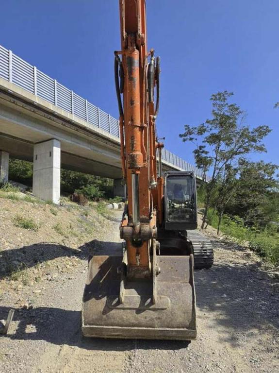 Hitachi Zaxis ZX240N-3 Photo 5