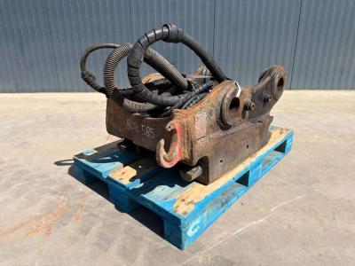 OilQuick OQ80 - 325D / 329D / 329E / 330F sold by Smitma B.V.
