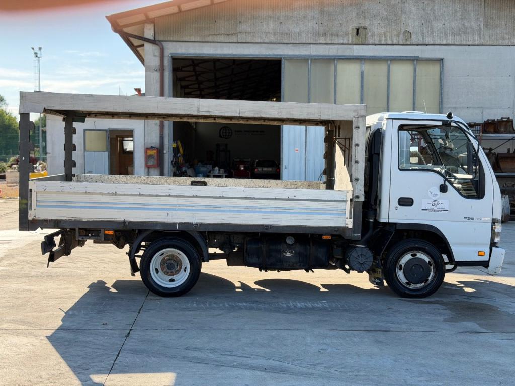 Isuzu P35.Y07 Photo 2