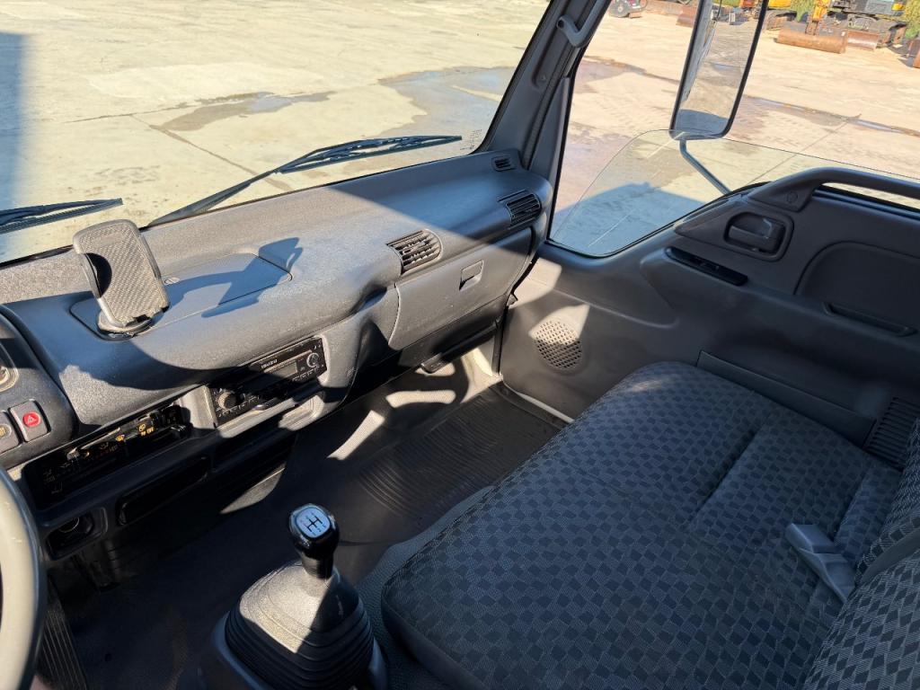 Isuzu P35.Y07 Photo 8