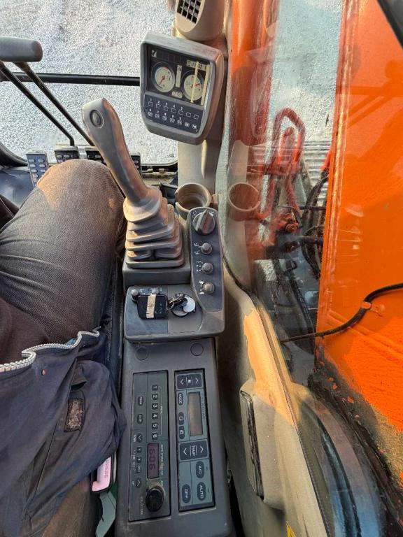 Hitachi ZX210 LCN-3 Photo 16