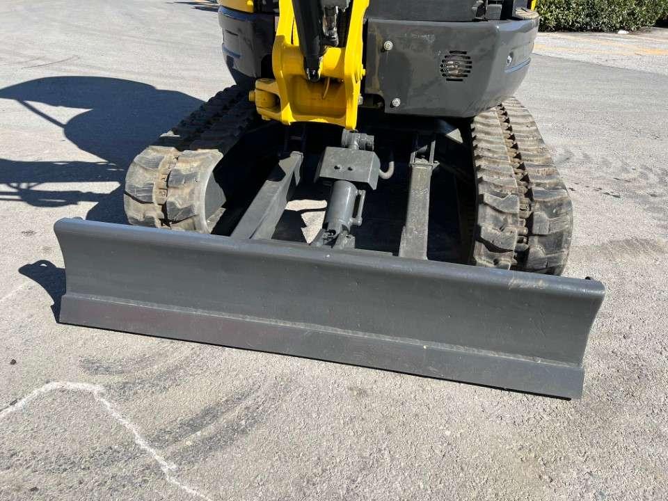 New Holland E29B SR Photo 4