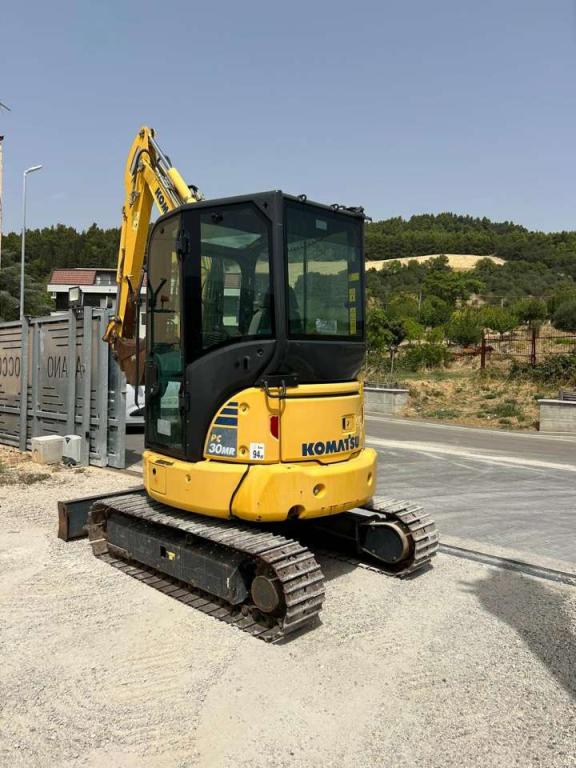 Komatsu PC30MR-5 Photo 4