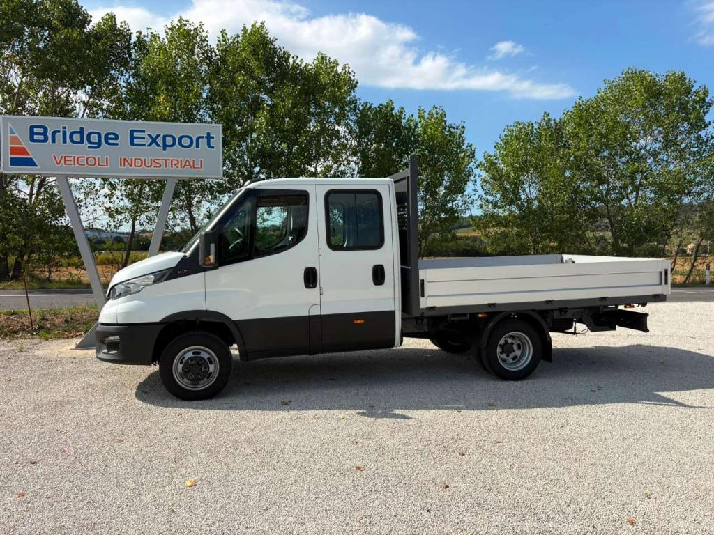 Iveco DAILY 35C16 doppia cabina 7 posti EURO 6 Photo 3