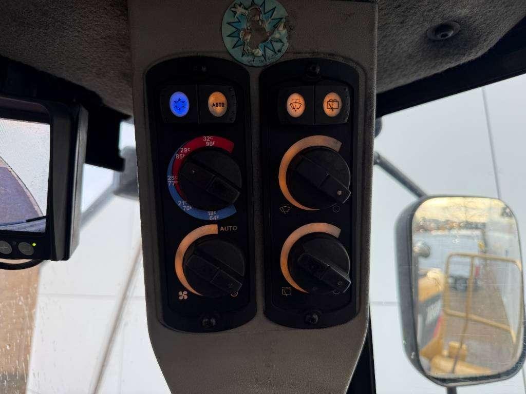Caterpillar 966K - 3rd Function / Weight System Photo 14