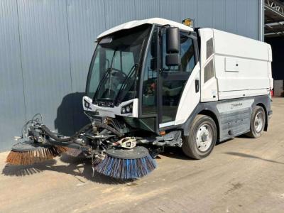 Johnston CX401 - 80km/h - sweeper Photo 1