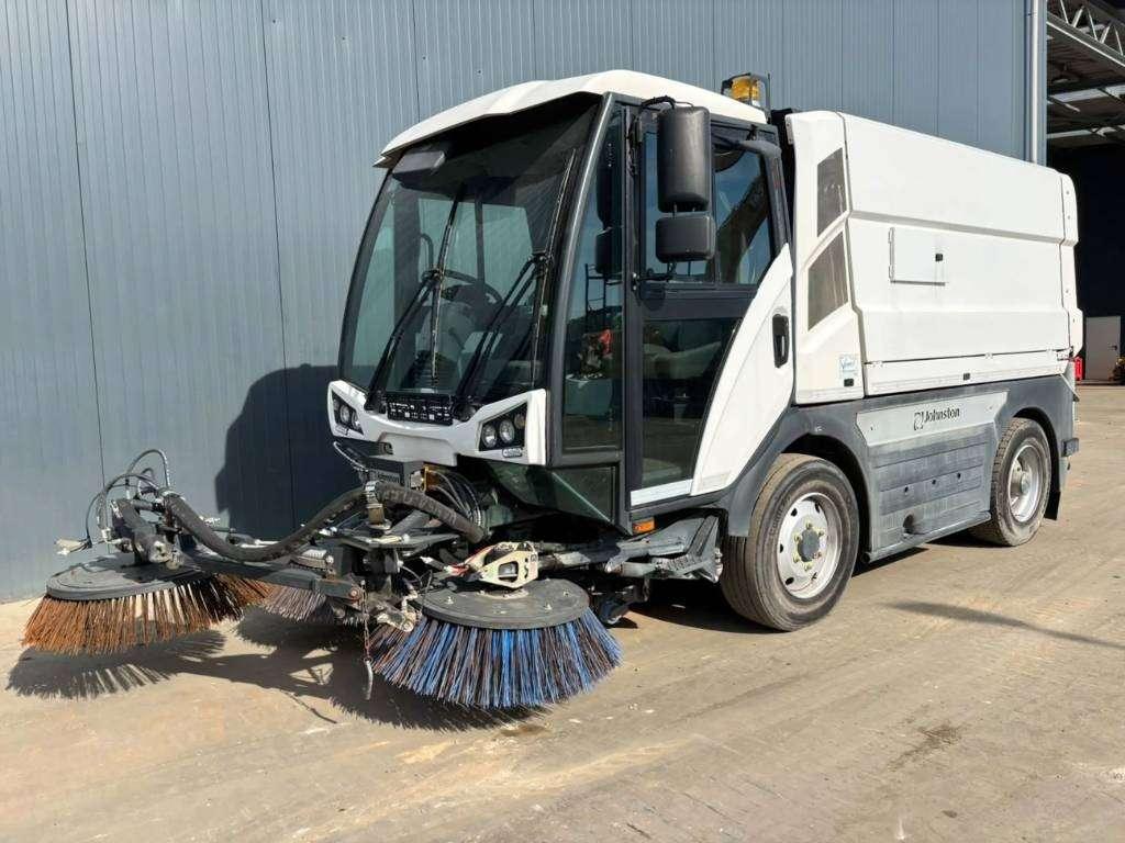 Johnston CX401 - 80km/h - sweeper Photo 1