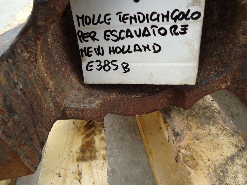Track adjuster spring for New Holland E385B Photo 2