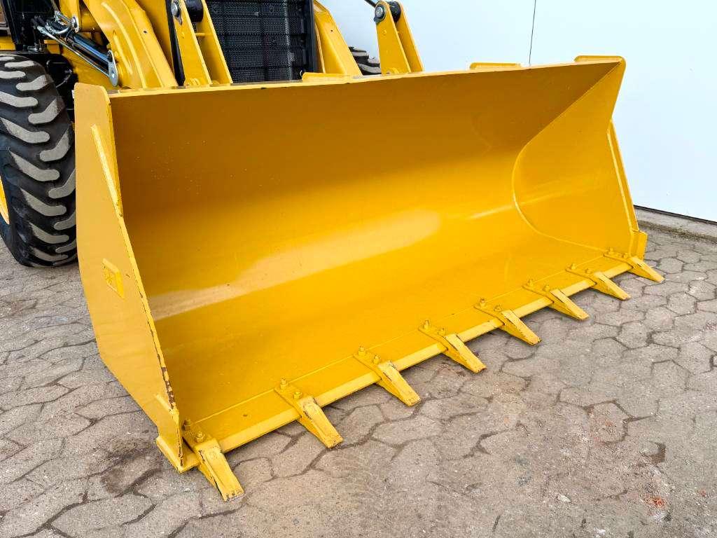 Caterpillar 424 4WD - Hammer Lines / Airco Photo 12