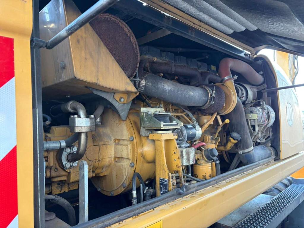 Caterpillar M316D Photo 26