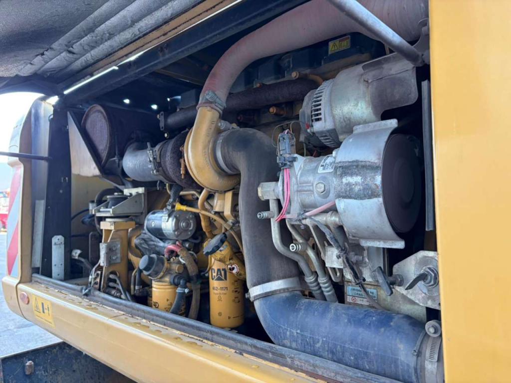 Caterpillar M316D Photo 28