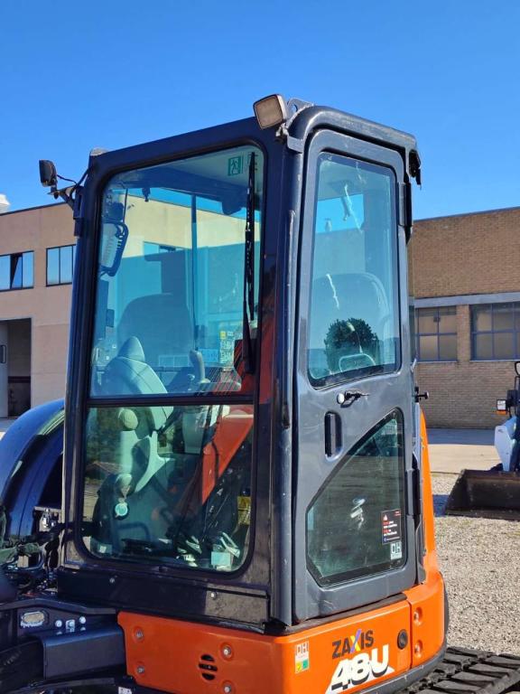 Hitachi ZX 48U-6 CLR Photo 21