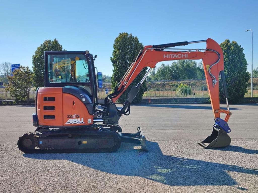 Hitachi ZX 48U-6 CLR Photo 6