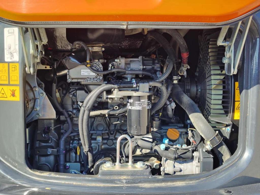 Hitachi ZX 48U-6 CLR Photo 8