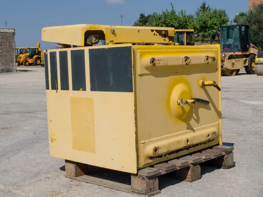 Komatsu PC240LC-6 Photo 4