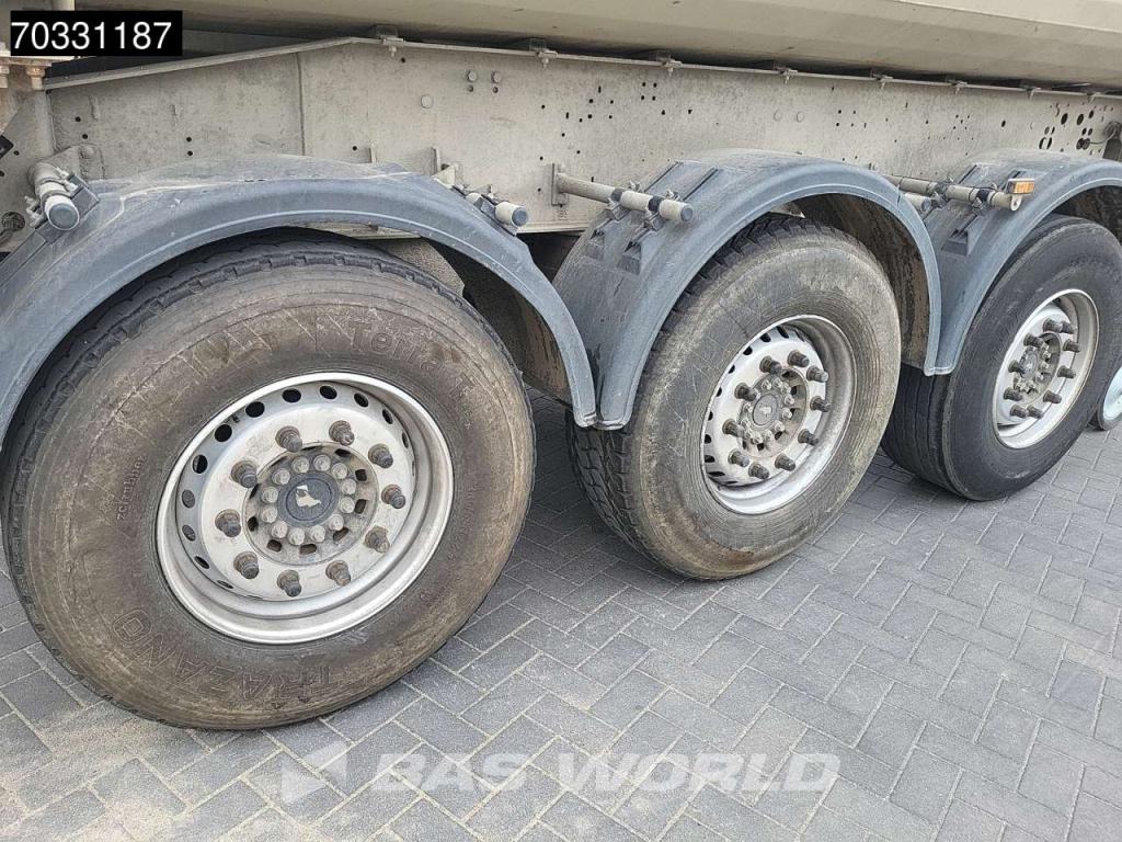 Schmitz SGF*S3 Lift Axle TUV 01/27 Photo 11