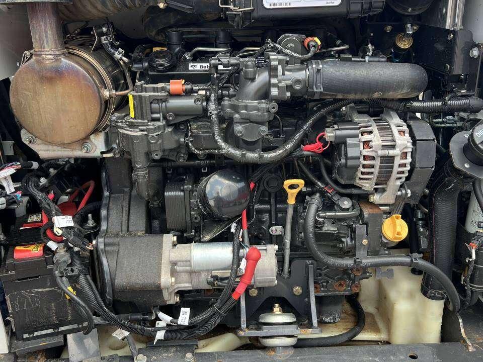 Bobcat T590 Photo 10