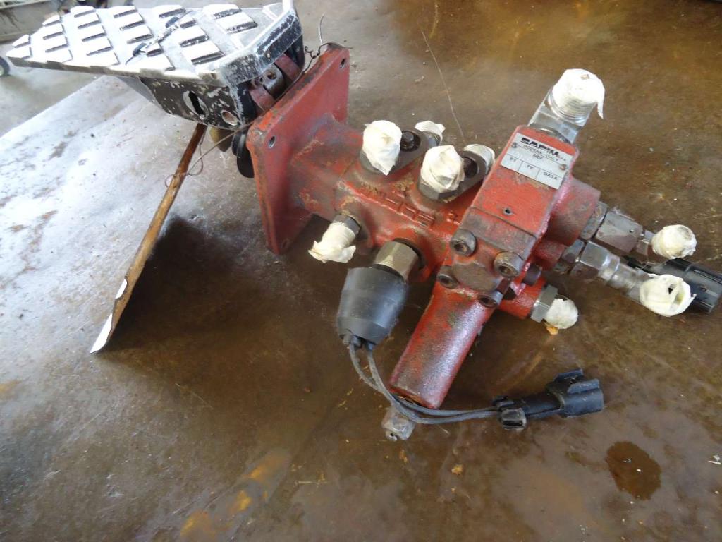 Brake pedal for Fiat Hitachi FR160 Photo 2