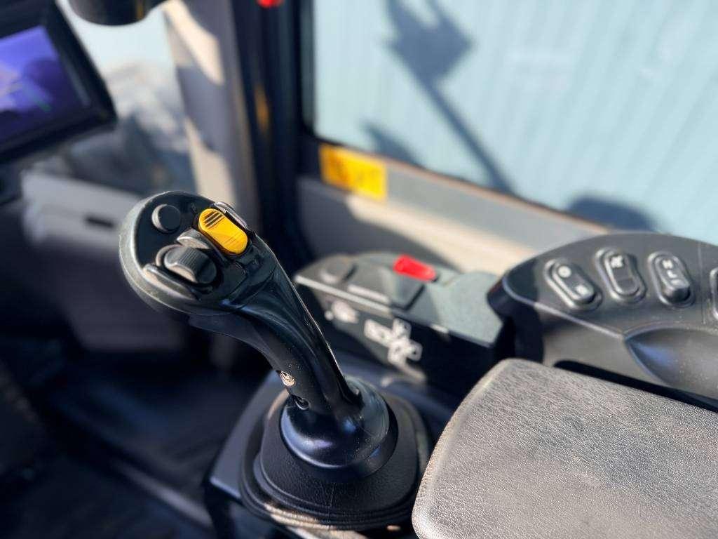 Komatsu WA380-8 Photo 10