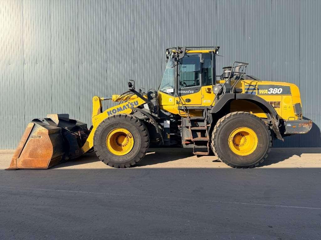 Komatsu WA380-8 Photo 20