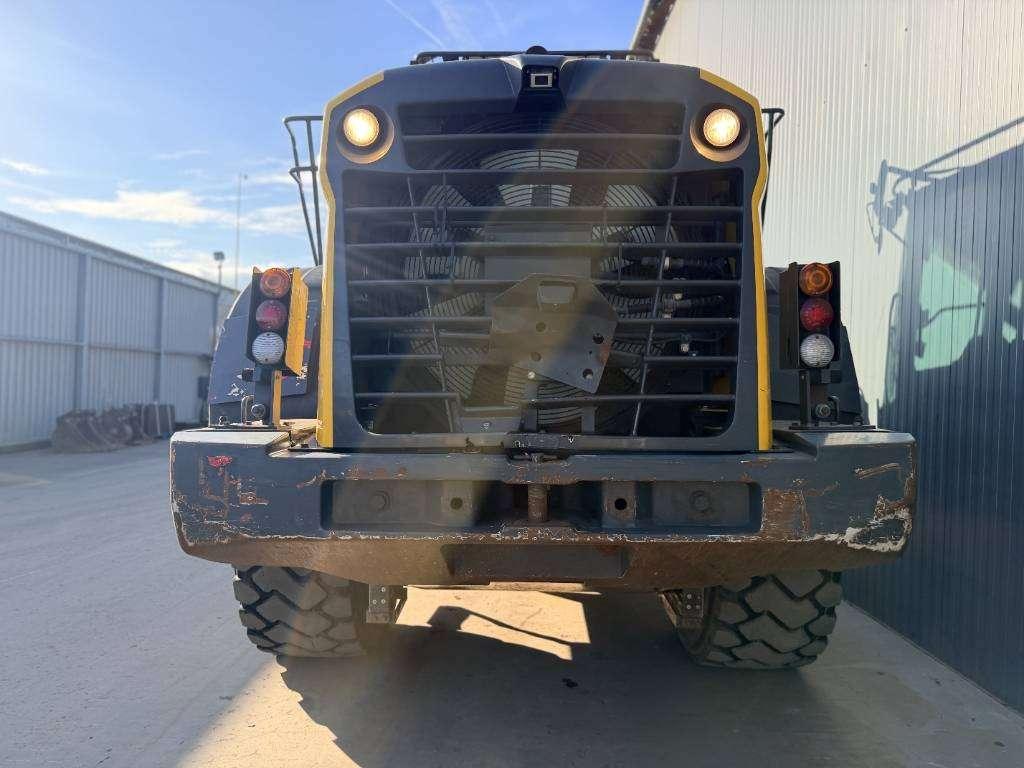 Komatsu WA380-8 Photo 22