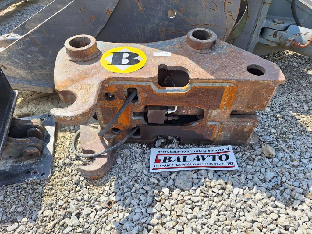 S1 for 20-25 ton excavators Hydraulic quick coupler Photo 1