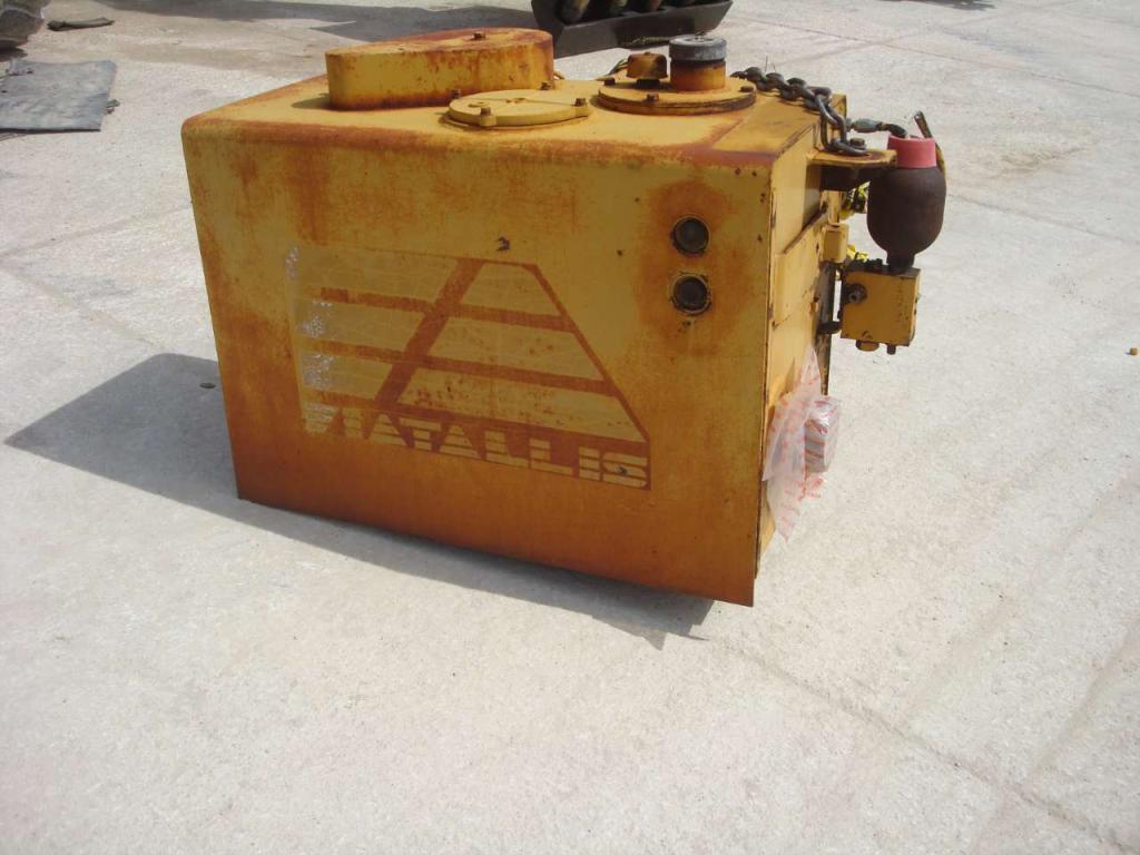 Oil tank for Fiat Allis FE 18 Photo 3