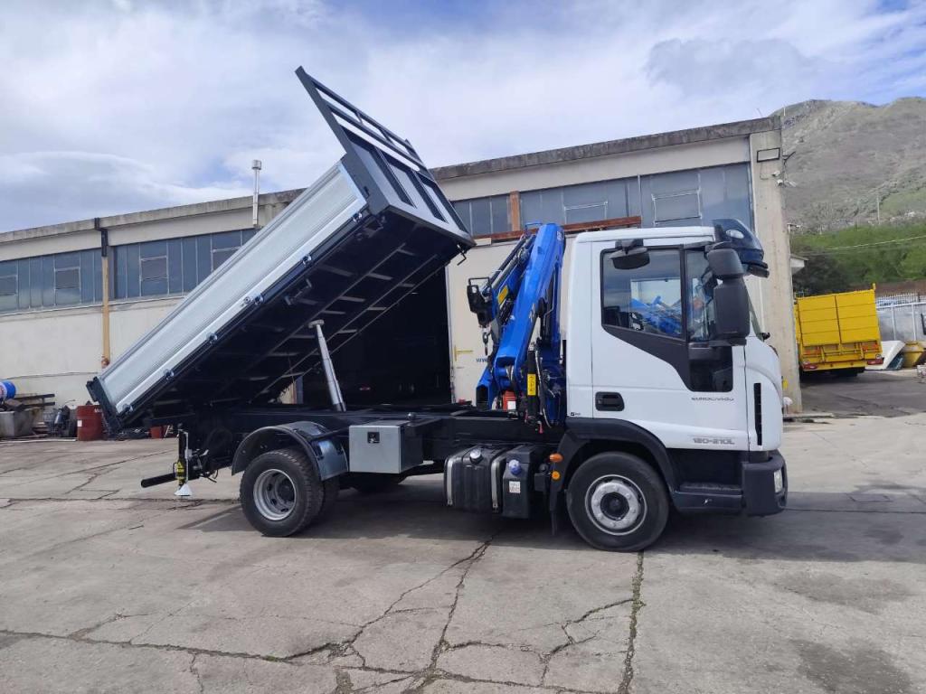 Iveco EUROCARGO 120-210L Photo 2