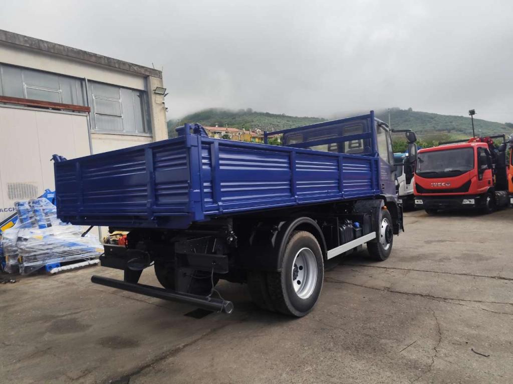 Iveco EUROCARGO 120E25K Photo 4