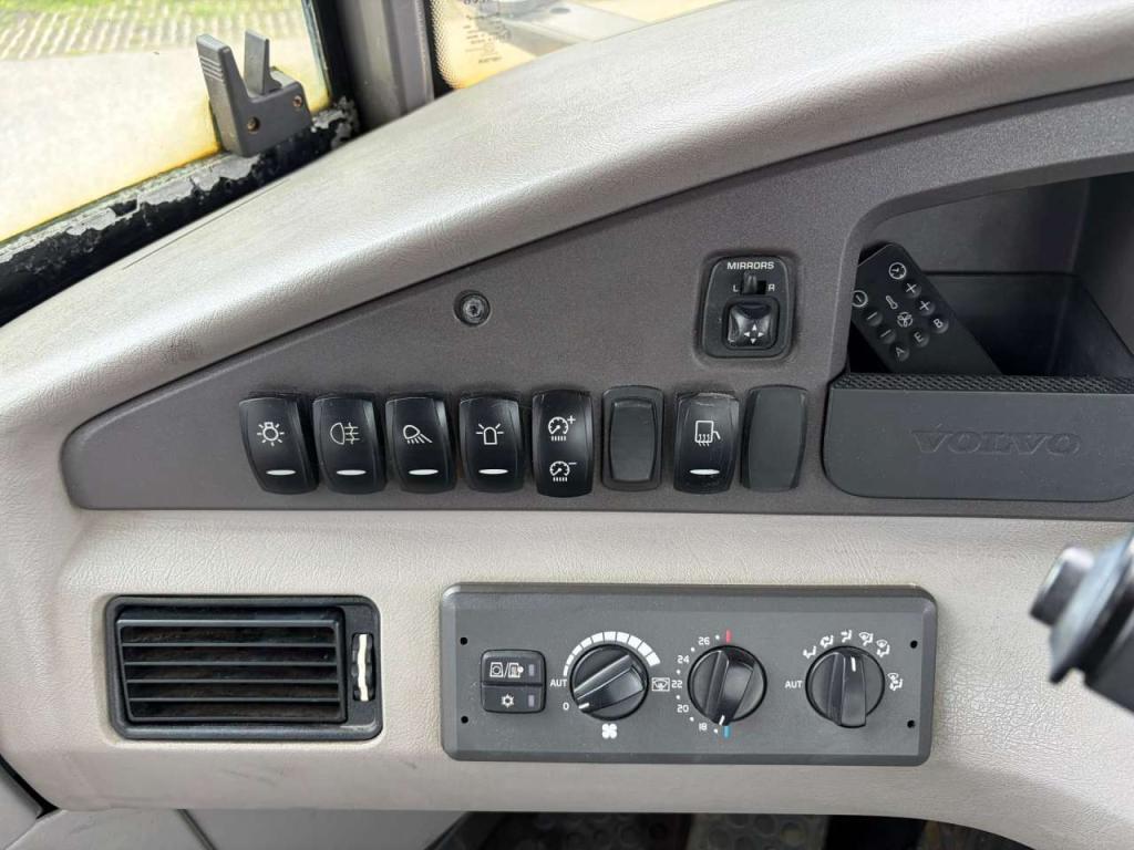 Volvo A25G Photo 22