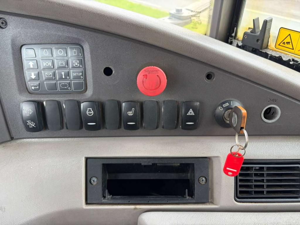 Volvo A25G Photo 23