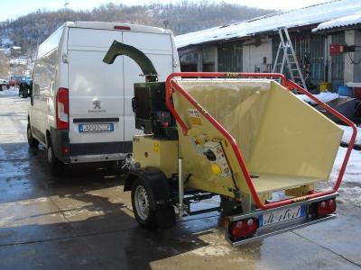 Negri R 280 CARRELLATO STRADALE - MOTORE KUBOTA sold by Giordano Srl