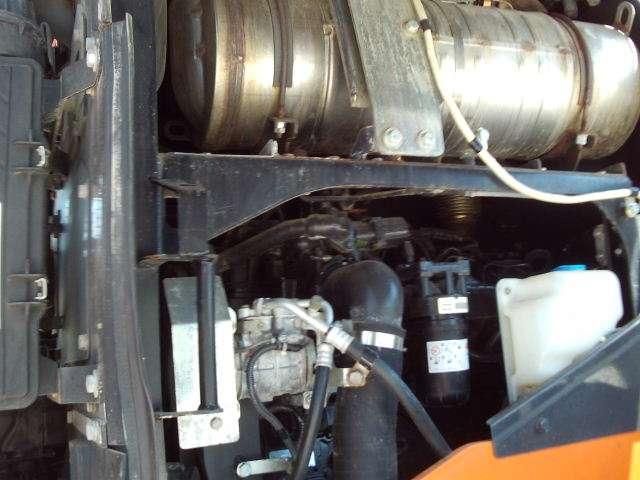Hitachi ZW220-6 Photo 14