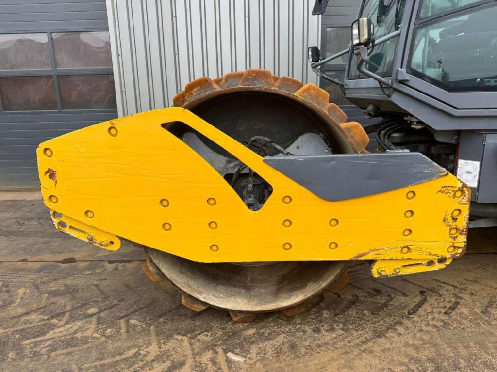 Hamm H13i Padfoot compactor Photo 10