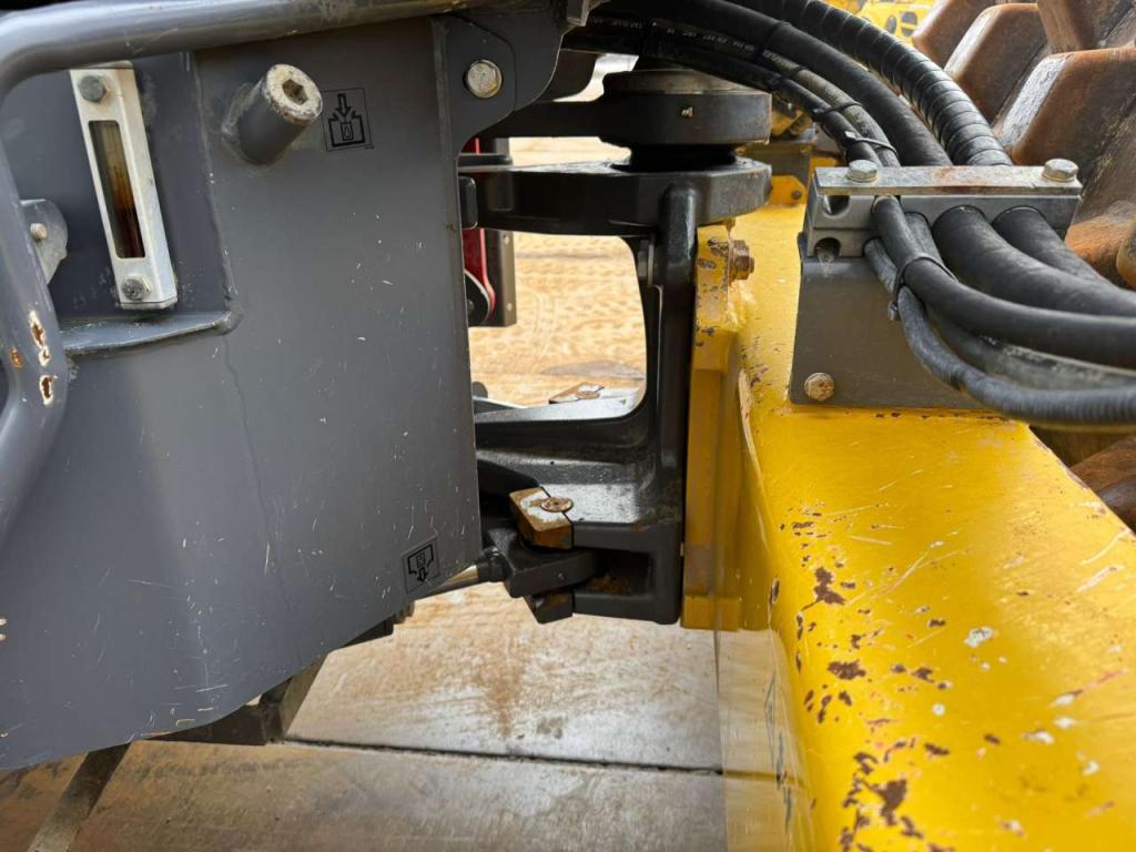 Hamm H13i Padfoot compactor Photo 15