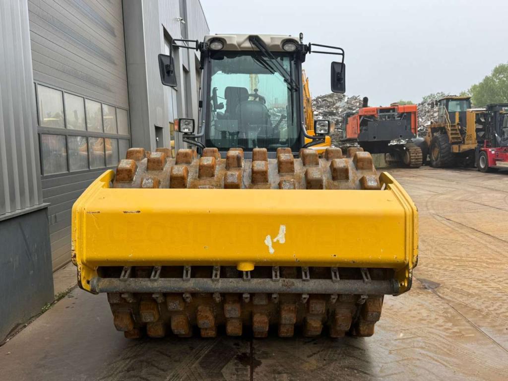 Hamm H13i Padfoot compactor Photo 9