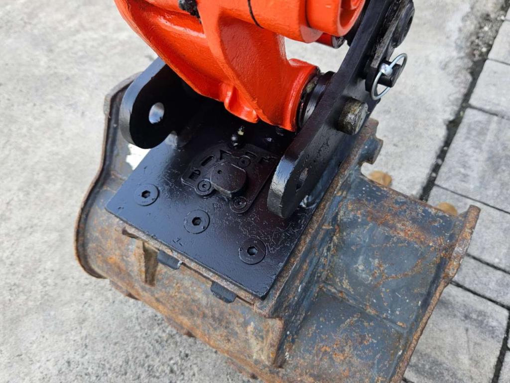 Kubota U17-3A Photo 16
