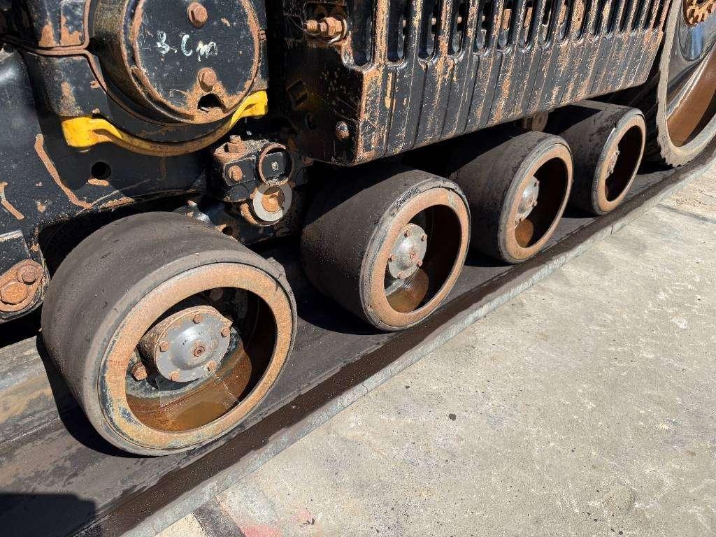 Caterpillar Challenger MT865B - German Machine / Front Blade Photo 18
