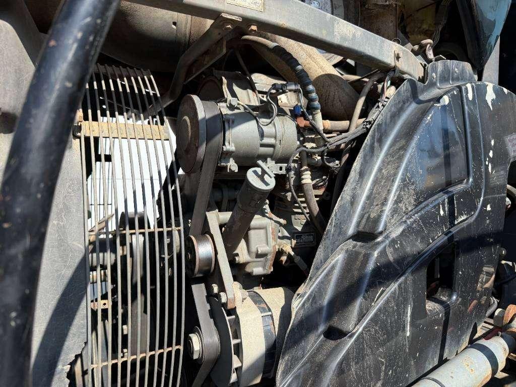 Caterpillar Challenger MT865B - German Machine / Front Blade Photo 30