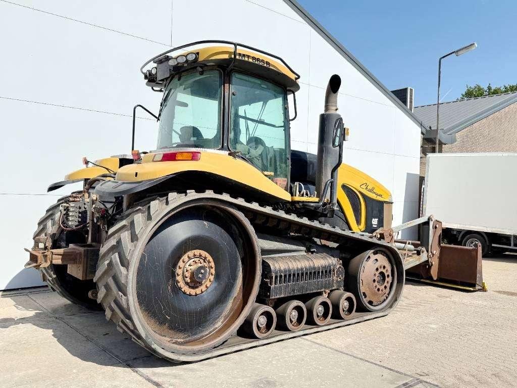 Caterpillar Challenger MT865B - German Machine / Front Blade Photo 5