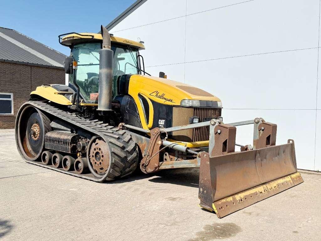 Caterpillar Challenger MT865B - German Machine / Front Blade Photo 7